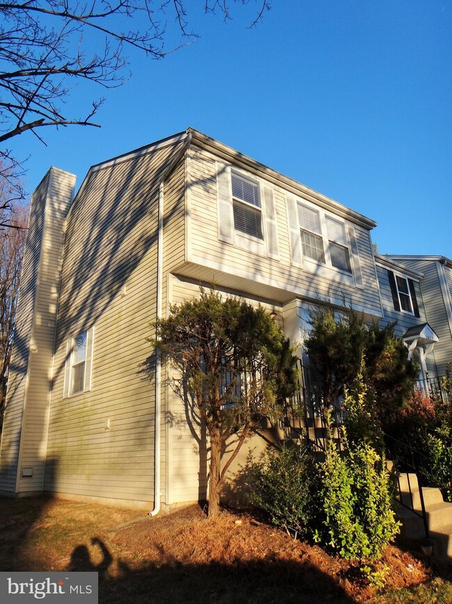 1675 Bayfield Way, Reston, VA 20194 - photo 2