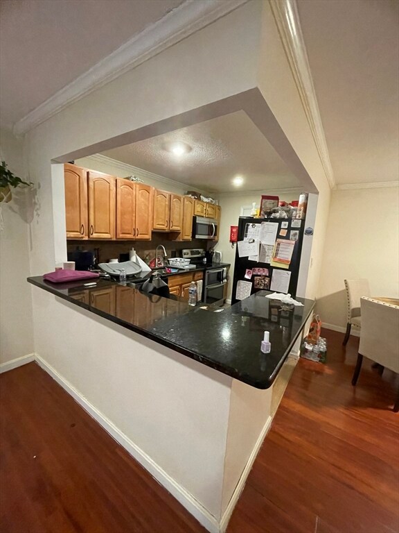 800 Governor's Dr unit 8, Winthrop, MA 02152 - photo 3