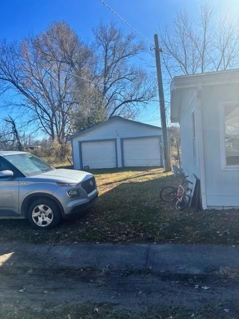 1103 Chestnut St, Osawatomie, KS 66064 - photo 4