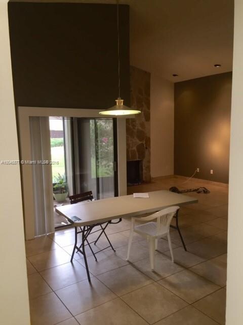 5215 SW 152nd Ct, Miami, FL 33185 - photo 3