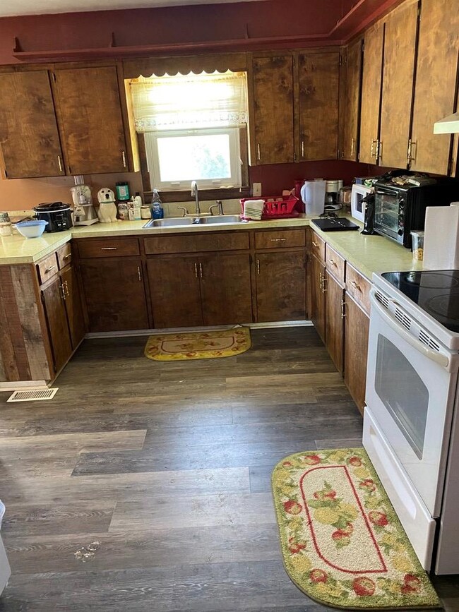 1723 Pollard Rd, Walling, TN 38587 - photo 4