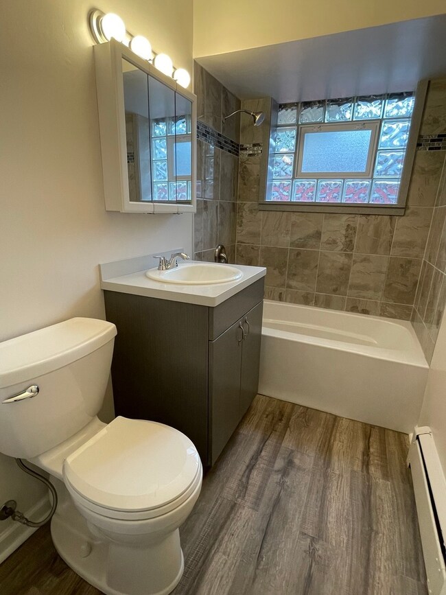 17302 Poe Ave, Hazel Crest, IL 60429 - photo 6