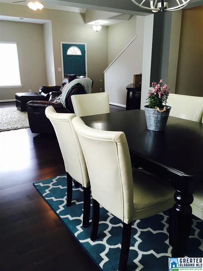 Dining room to Great room entry