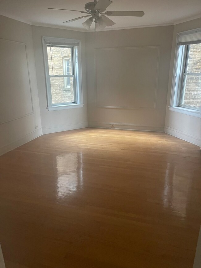 6113 N Francisco Ave unit 2S, Chicago, IL 60659 - photo 3