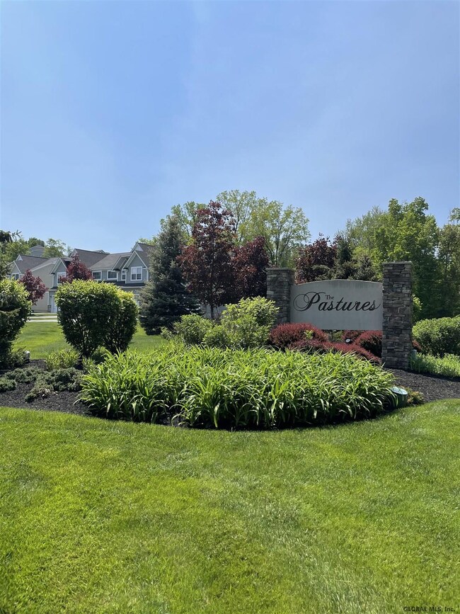 24 Guiliana Cir, Troy, NY 12180 - photo 2