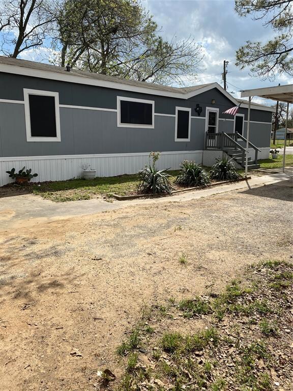 508 N Ash Terrace, Springtown, TX 76082 - photo 2