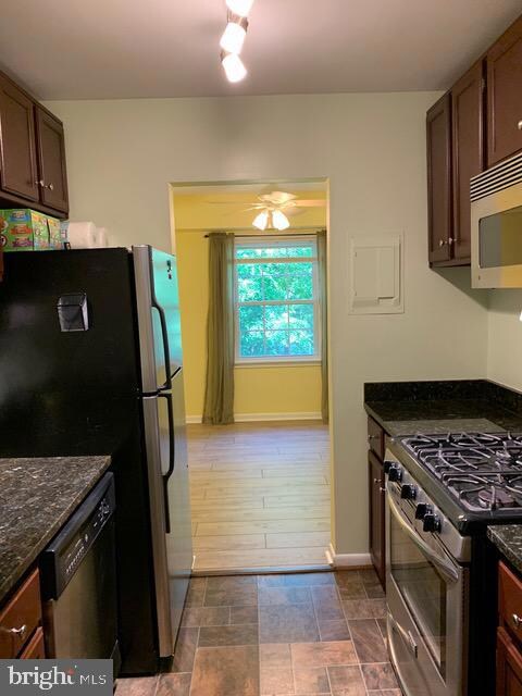 3890 Lyndhurst Dr unit 203, Fairfax, VA 22031 - photo 7