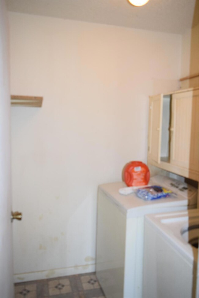 165 County Road 3696, Springtown, TX 76082 - photo 6