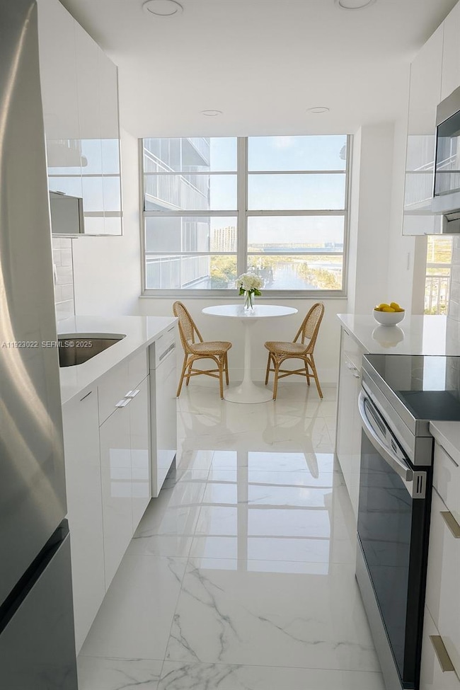 Winston Towers 500 unit 820, Sunny Isles Beach, FL 33160 - photo 4