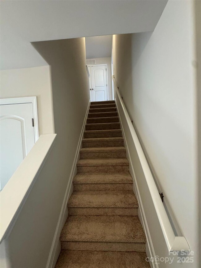 1303 Dodd St, Shelby, NC 28152 - photo 2