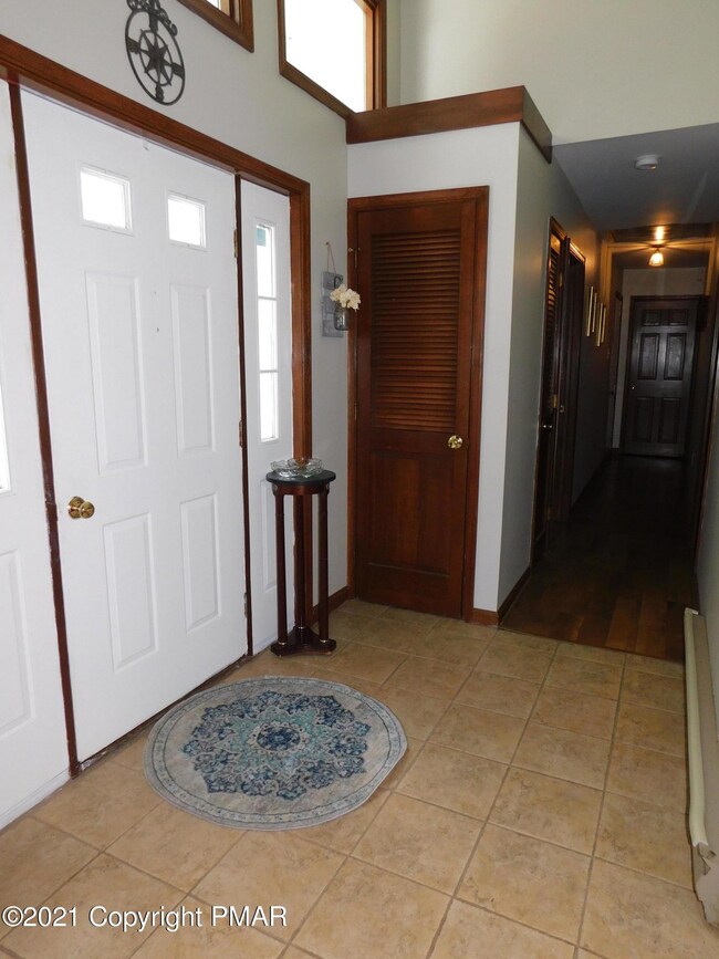 145 Laurel Ln, Effort, PA 18330 - photo 2