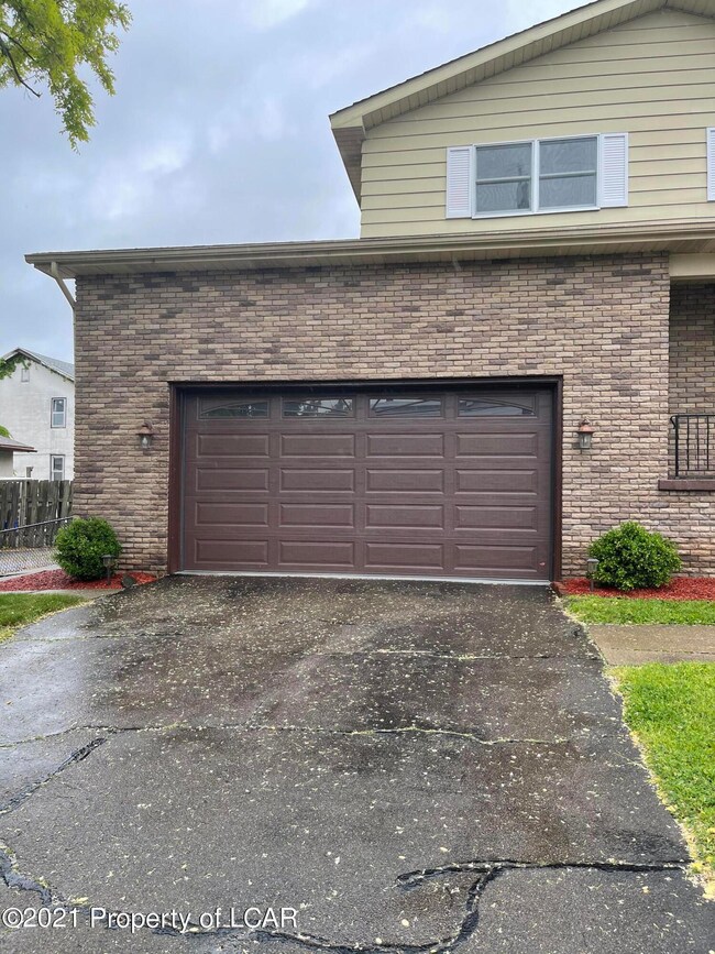 605 Philo St, Scranton, PA 18508 - photo 3