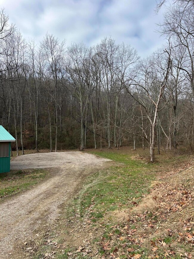 33461 Oliver Rd, Logan, OH 43138 - photo 5