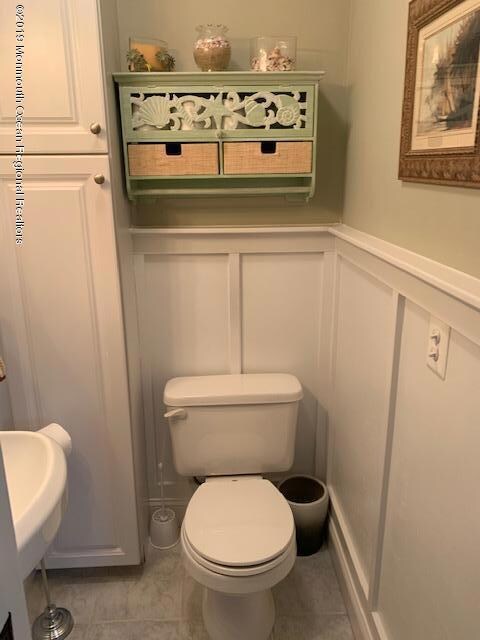 curtis half bath