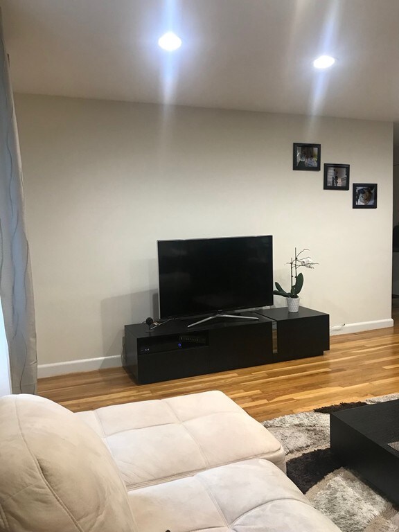 133 Beaconsfield Rd unit 26, Brookline, MA 02445 - photo 5