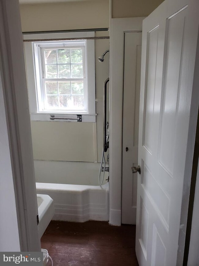 114 S West St, Culpeper, VA 22701 - photo 5