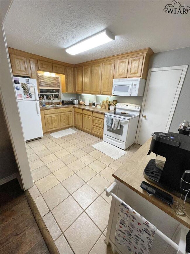 1544 Cynthia Ln, Wichita Falls, TX 76302 - photo 5