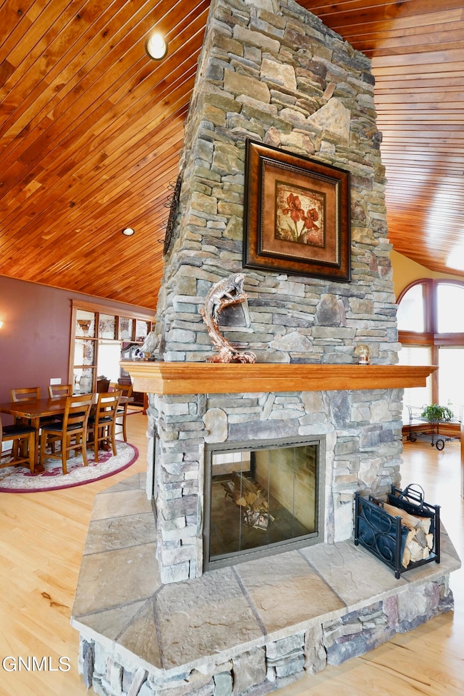 903 9th Ave SW, Jamestown, ND 58401 - photo 3