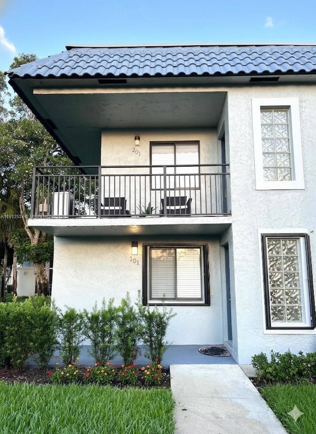 16531 Blatt Blvd unit 101, Weston, FL 33326 - photo 2