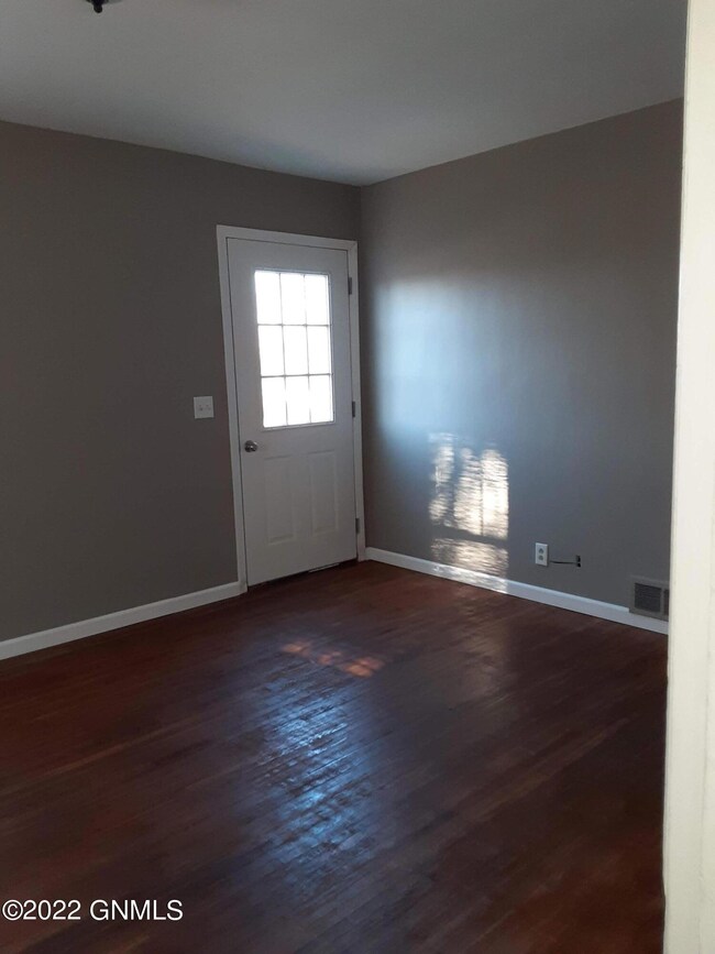 219 4th Ave W, Turtle Lake, ND 58575 - photo 2