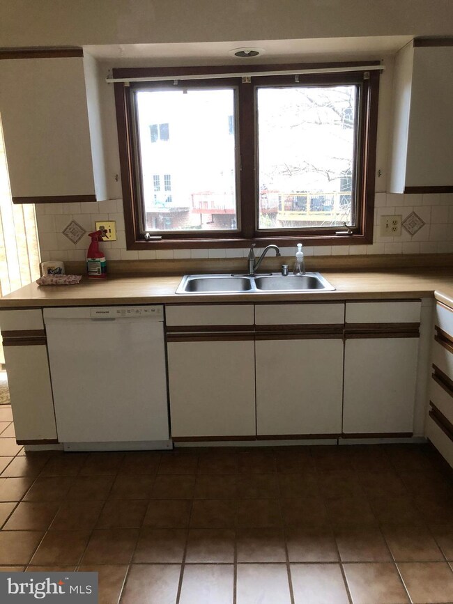 9419 Clocktower Ln, Columbia, MD 21046 - photo 4