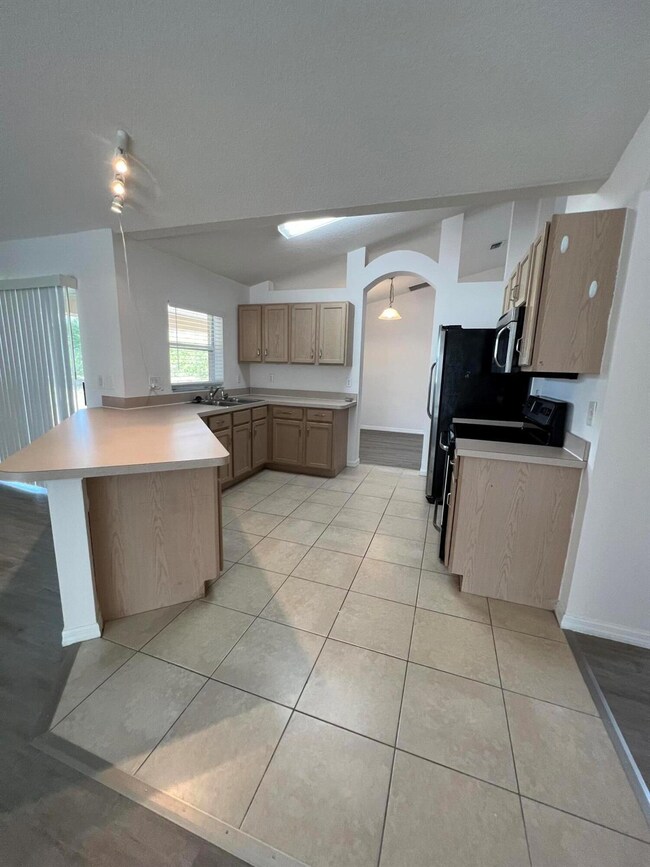 4251 SW Astro Ct, Port Saint Lucie, FL 34953 - photo 6