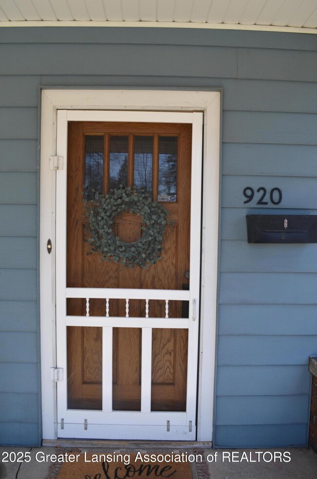 920 Braman St, Lansing, MI 48910 - photo 4