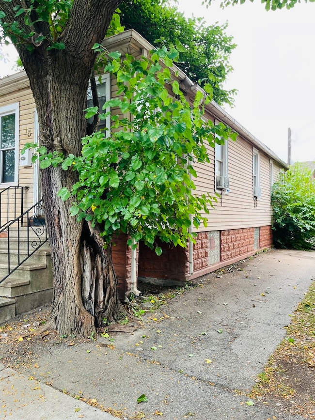 15 E 126th St, Chicago, IL 60628 - photo 2