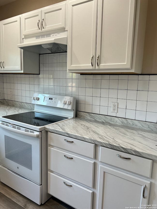 405 W Sabinal St unit A, Uvalde, TX 78801 - photo 6