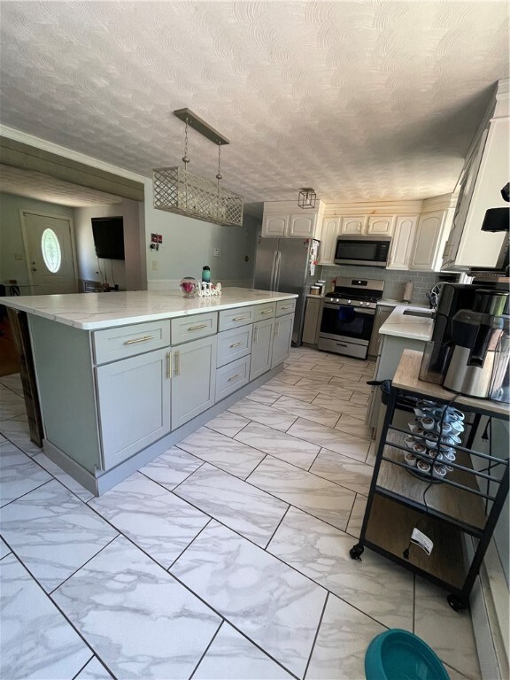 20 Ridgeway Ave, Providence, RI 02909 - photo 7