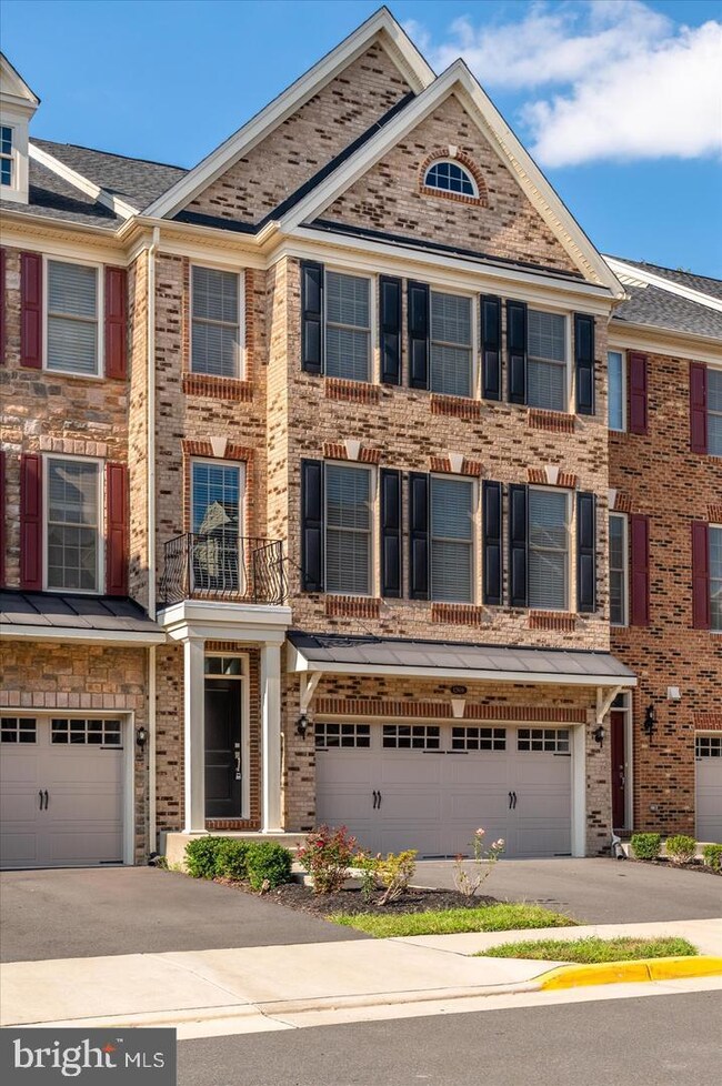 42606 Lisburn Chase Terrace, Chantilly, VA 20152 - photo 4