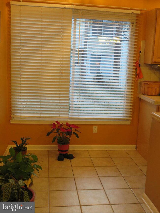 7537 Purdue Ct unit 18, Manassas, VA 20109 - photo 6