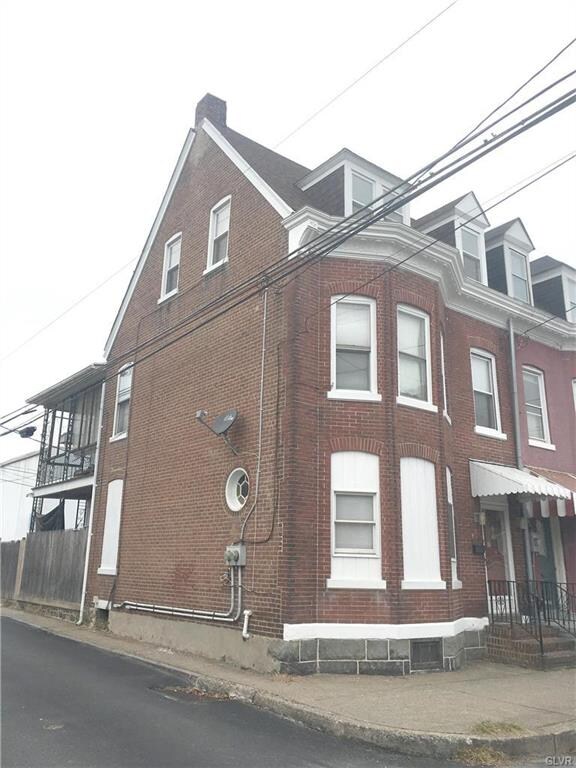 nice porches to the southwest side.