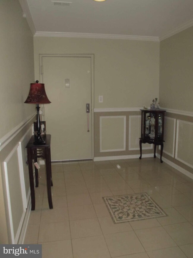 16 Bandon Ct unit 302, Lutherville Timonium, MD 21093 - photo 2