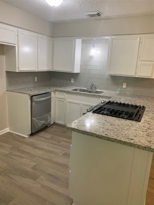 206 Sunnyview Ave unit A, Friendswood, TX 77546 - photo 7