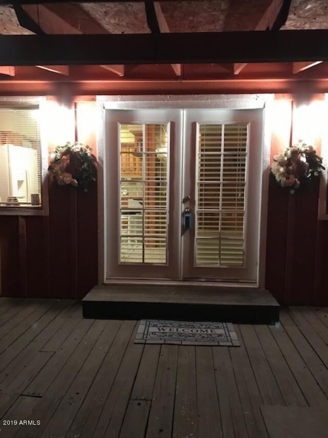 904 front doors wreaths