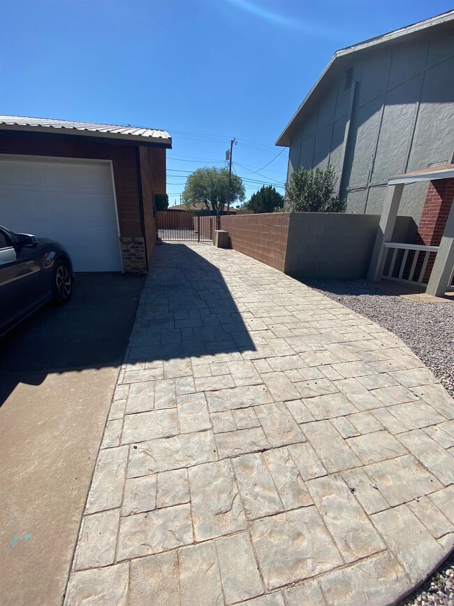 812 Santa Cruz Dr, Alamogordo, NM 88310 - photo 3
