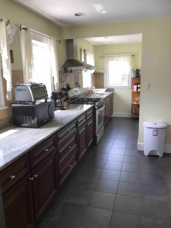 197 Farrington St unit 2, Quincy, MA 02170 - photo 3