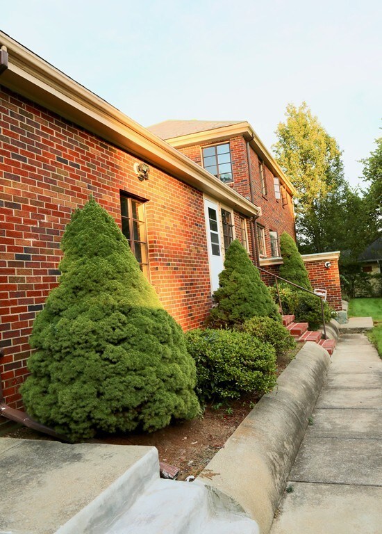 351 Lowell St, Wakefield, MA 01880 - photo 3