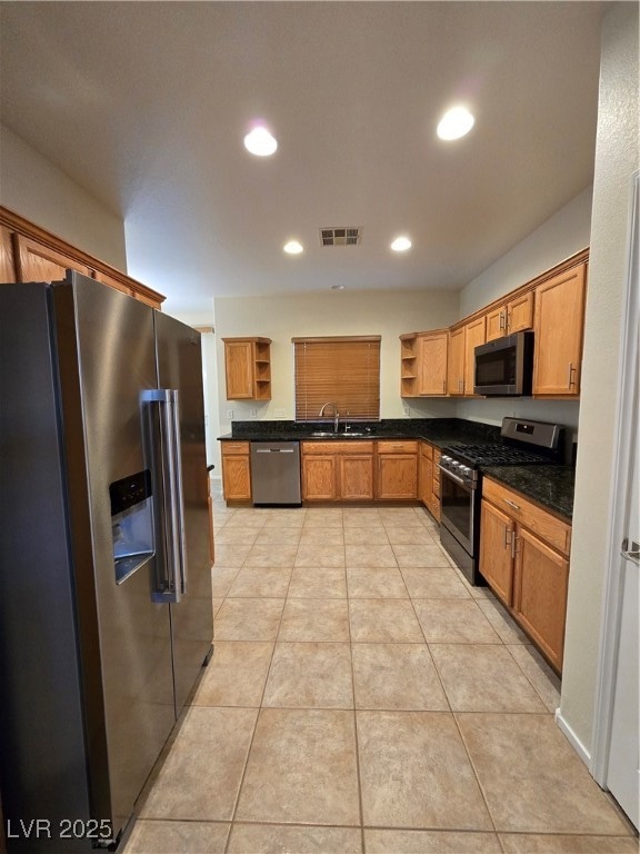 11226 Blanc Vineyard Ct, Las Vegas, NV 89138 - photo 7