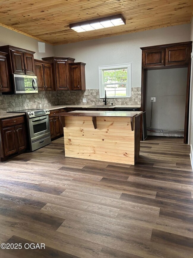 525 S Main St, Granby, MO 64844 - photo 4