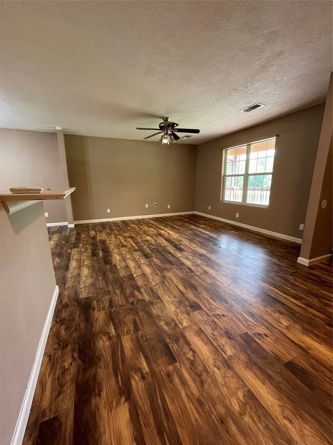 6415 Cuarto St, Brazoria, TX 77422 - photo 5