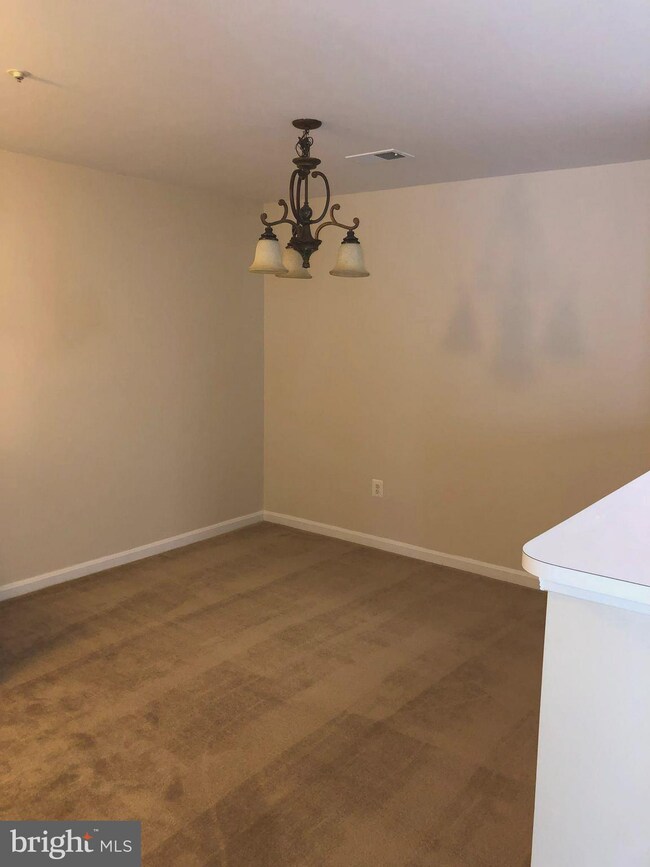 1061 Gardenview Loop unit 302, Woodbridge, VA 22191 - photo 4
