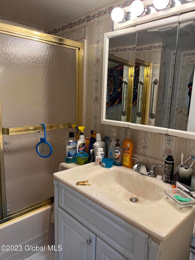 404 Lansing Ave, Troy, NY 12182 - photo 7