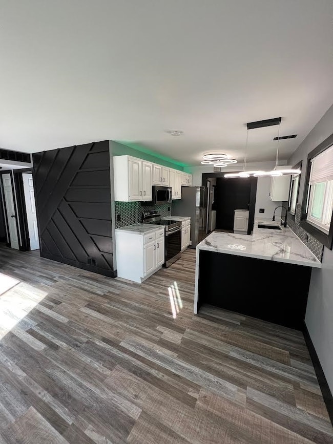 1602 Jay St, Midland, MI 48642 - photo 2