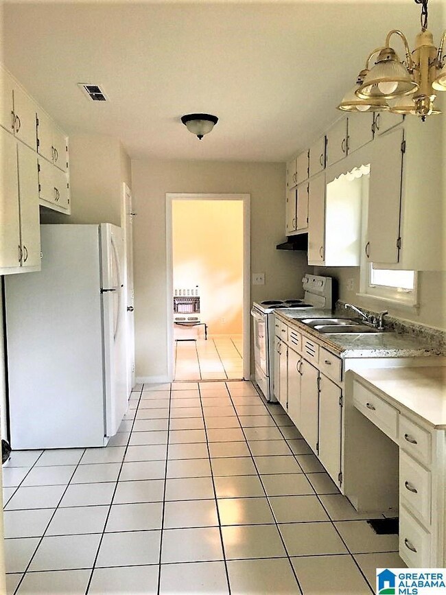 1641 2nd St NE, Center Point, AL 35215 - photo 6