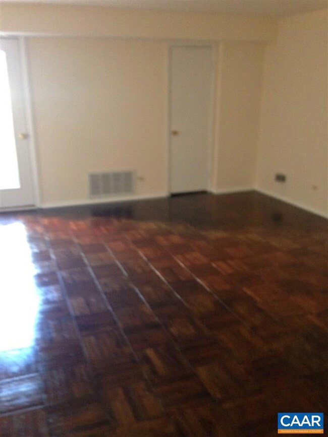1215 Wertland St unit C23, Charlottesville, VA 22903 - photo 4