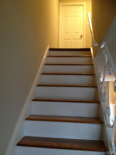 2037 Baker Dr, Allentown, PA 18103 - photo 4