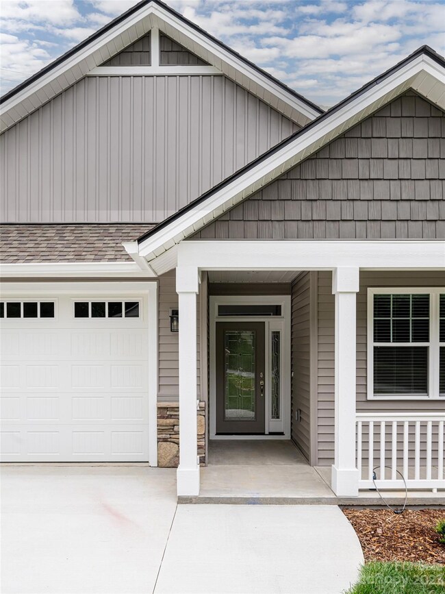 10 Chestnut Ln, Hendersonville, NC 28792 - photo 5