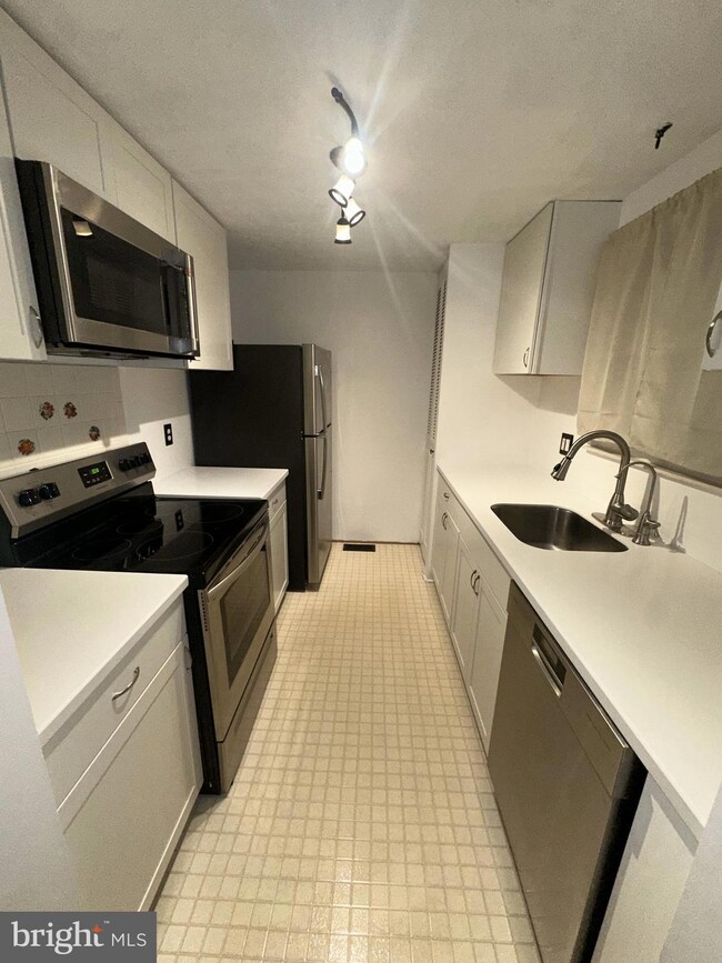 7331 Better Hours Ct, Columbia, MD 21045 - photo 4